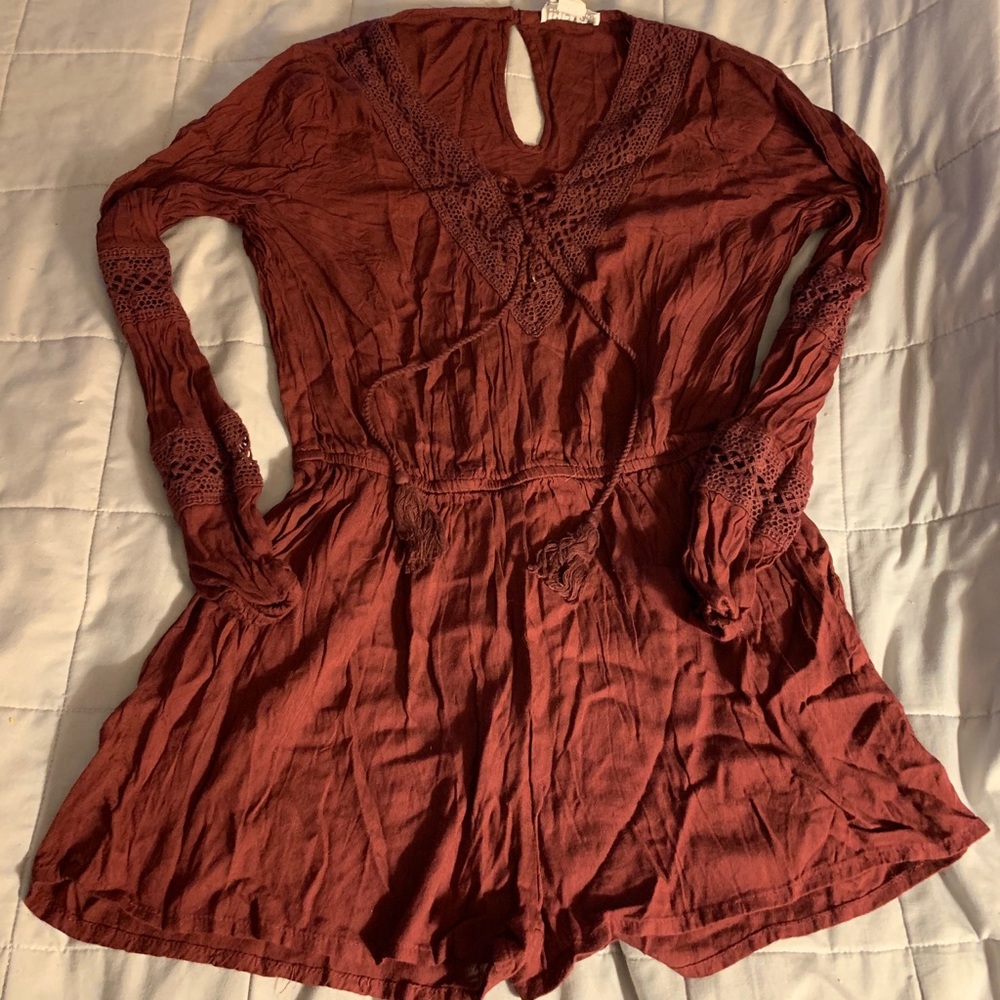 Lace up corset style long sleeve maroon romper